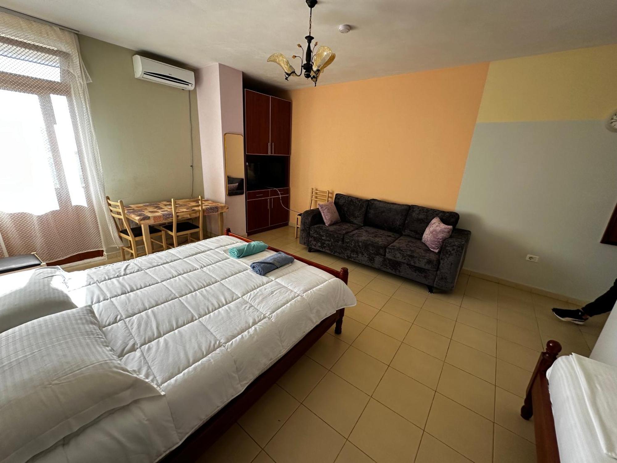 Romance Holiday Garden Inn Durrës Exteriér fotografie