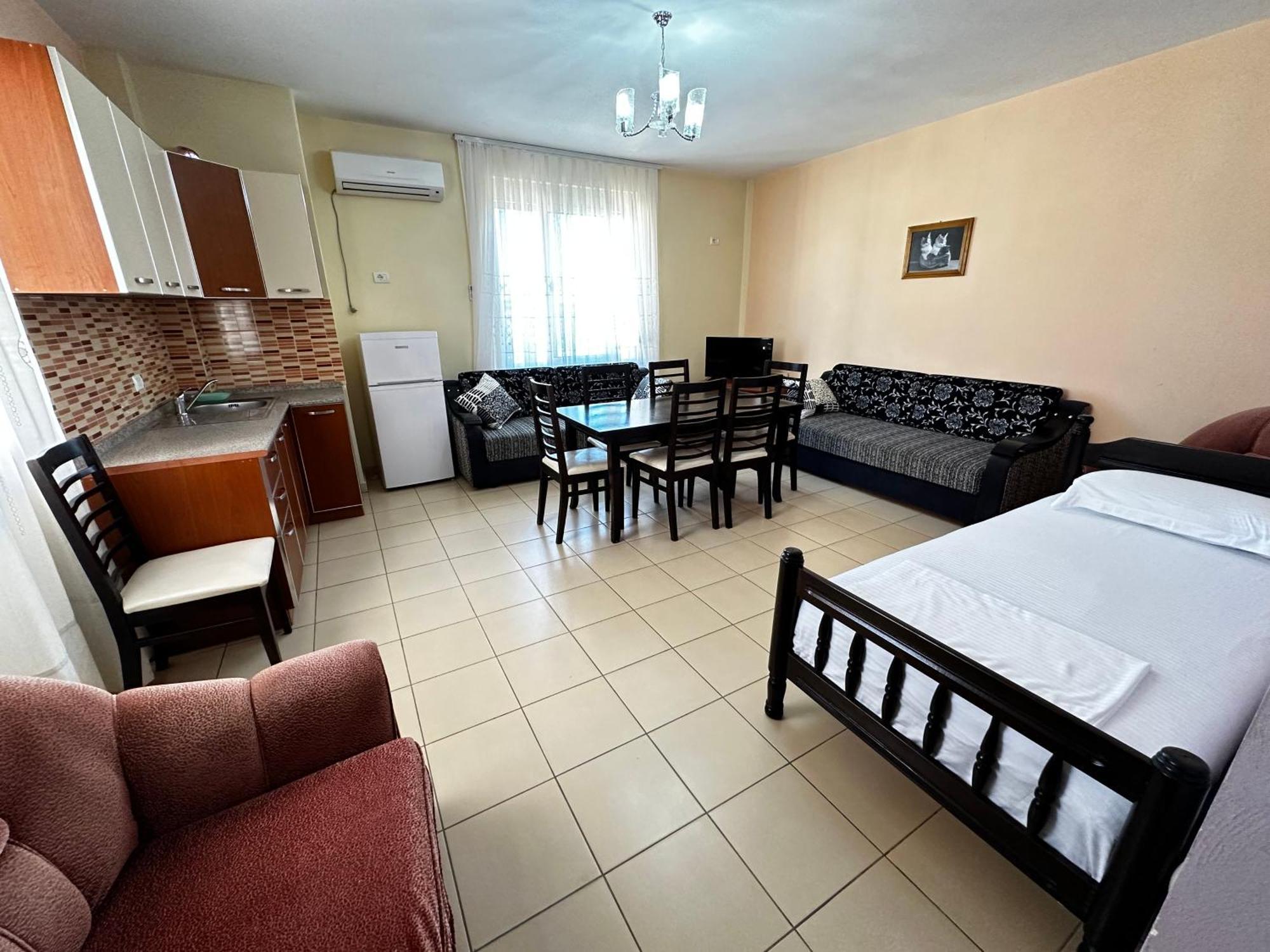 Romance Holiday Garden Inn Durrës Exteriér fotografie