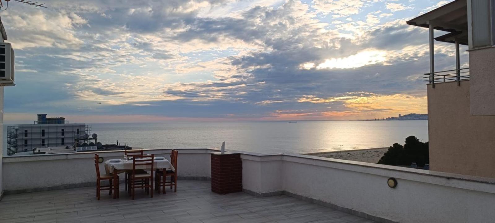 Romance Holiday Garden Inn Durrës Exteriér fotografie